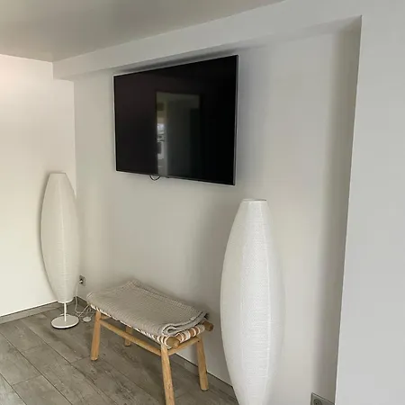 Отель Le Rabelais Ле-Лаванду