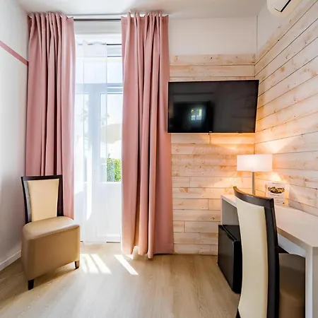 酒店 Le Rabelais 3*