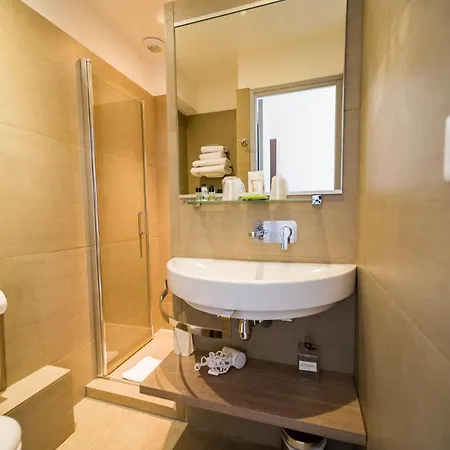 Le Rabelais Hotel 3*